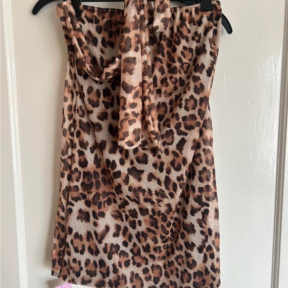 PrettyLittleThing Leopard Print Strapless Dress